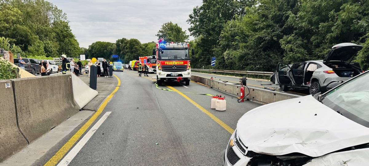 Mülheim: A40 nach Unfall stundenlang gesperrt