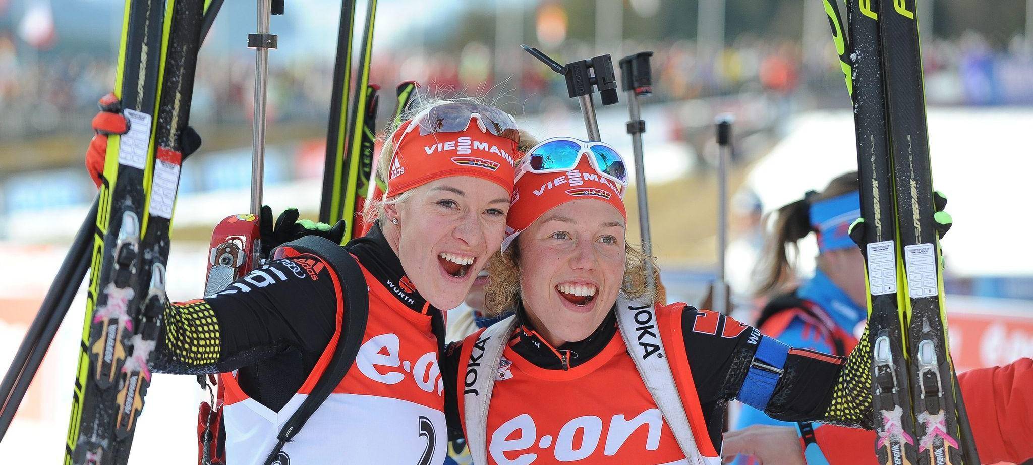Maren Hammerschmidt (l) und Laura Dahlmeier