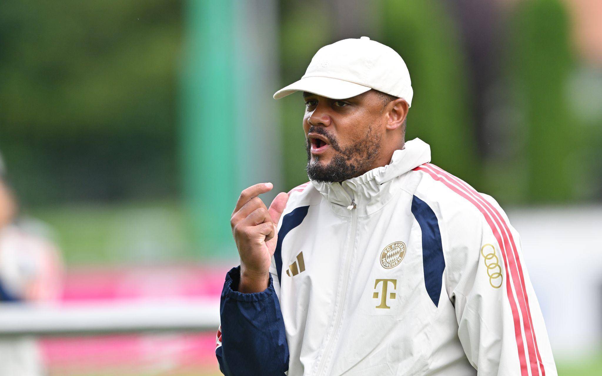 Beginn Trainingslager FC Bayern München