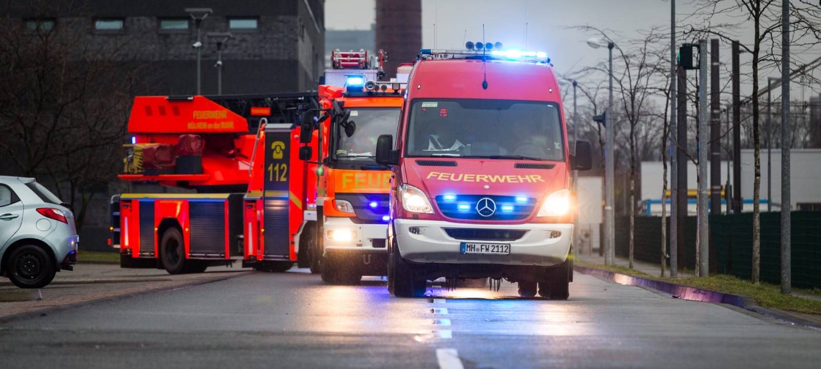 Mülheim: Brand in Mehrfamilienhaus