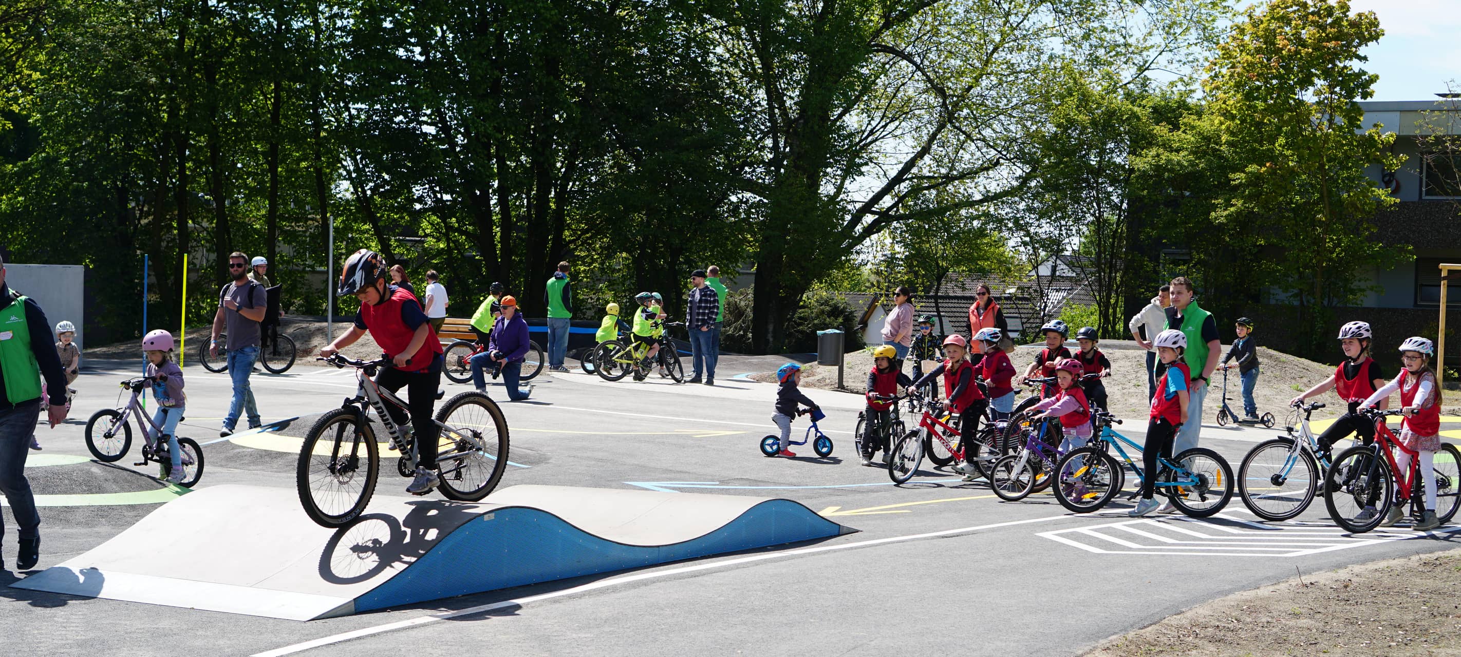 Radsportfest zieht auf den neuen Mülheimer „Radhügel"