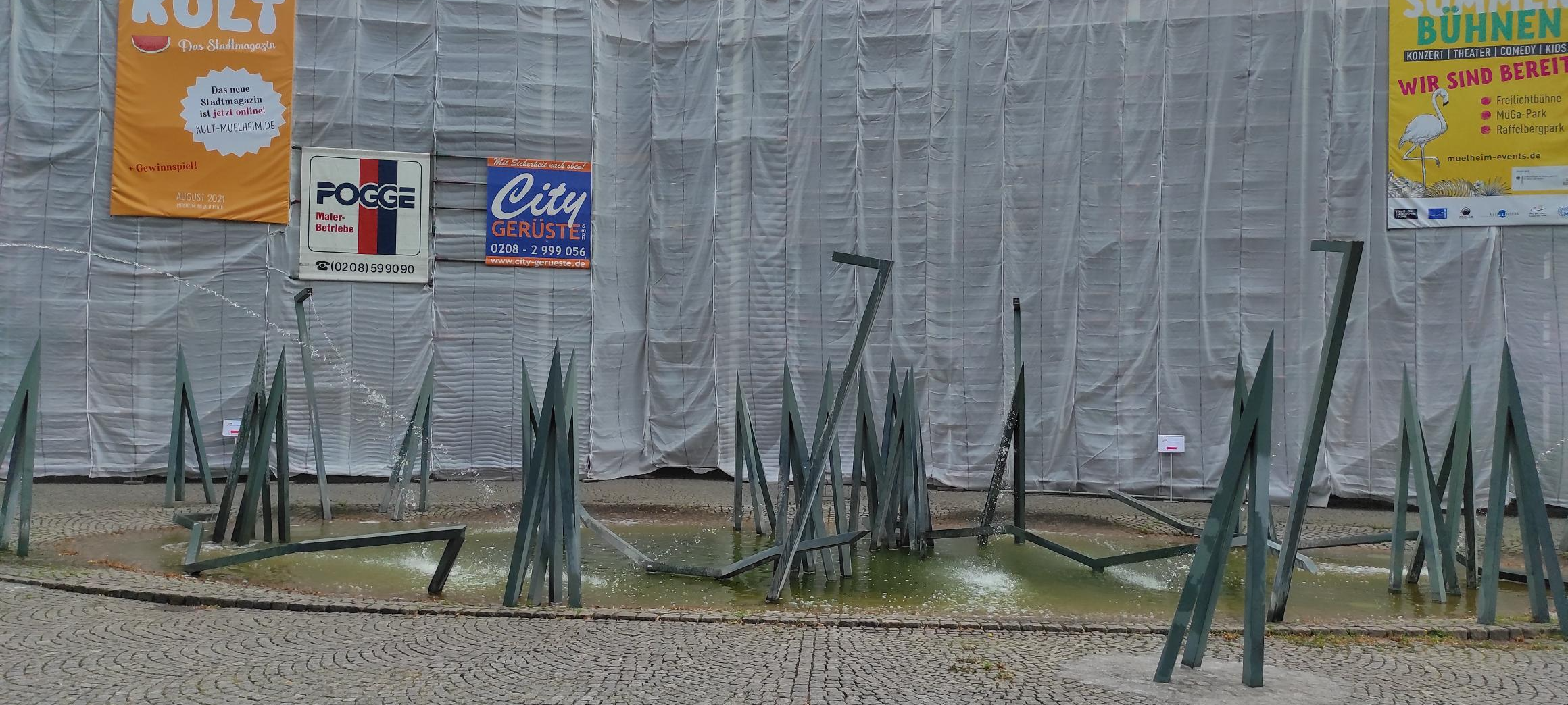 Eingang der Stadthalle wird saniert