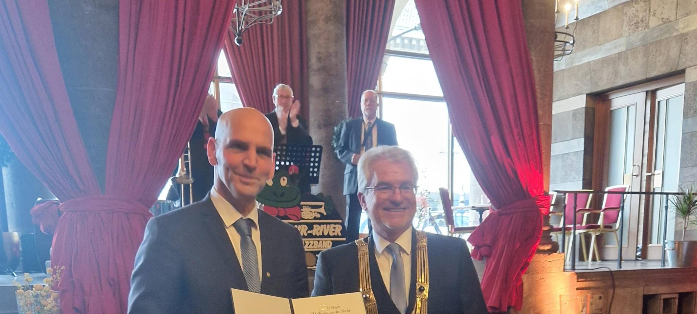 Mülheimer Professor ist Ehrenbürger